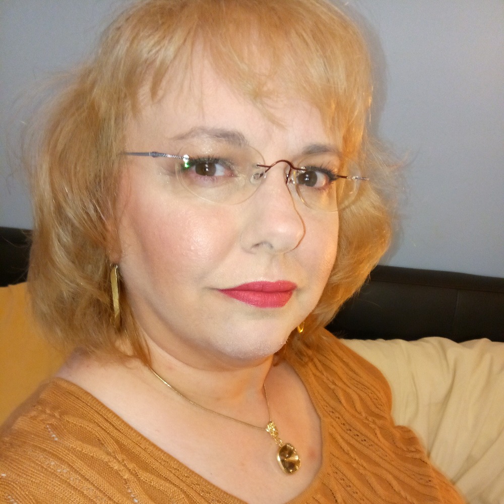 Meet your Posher, Debbie